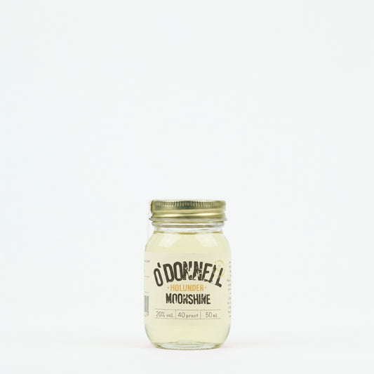 Kleine O'Donnell Moonshine Likörflasche (50ml) der Sorte Holunder im Einmachglas vor weißem Hintergrund.