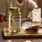 O'Donnell Moonshine  Holunder-Likör mit einem Mason Jar vor einem angerichteten Cocktail.