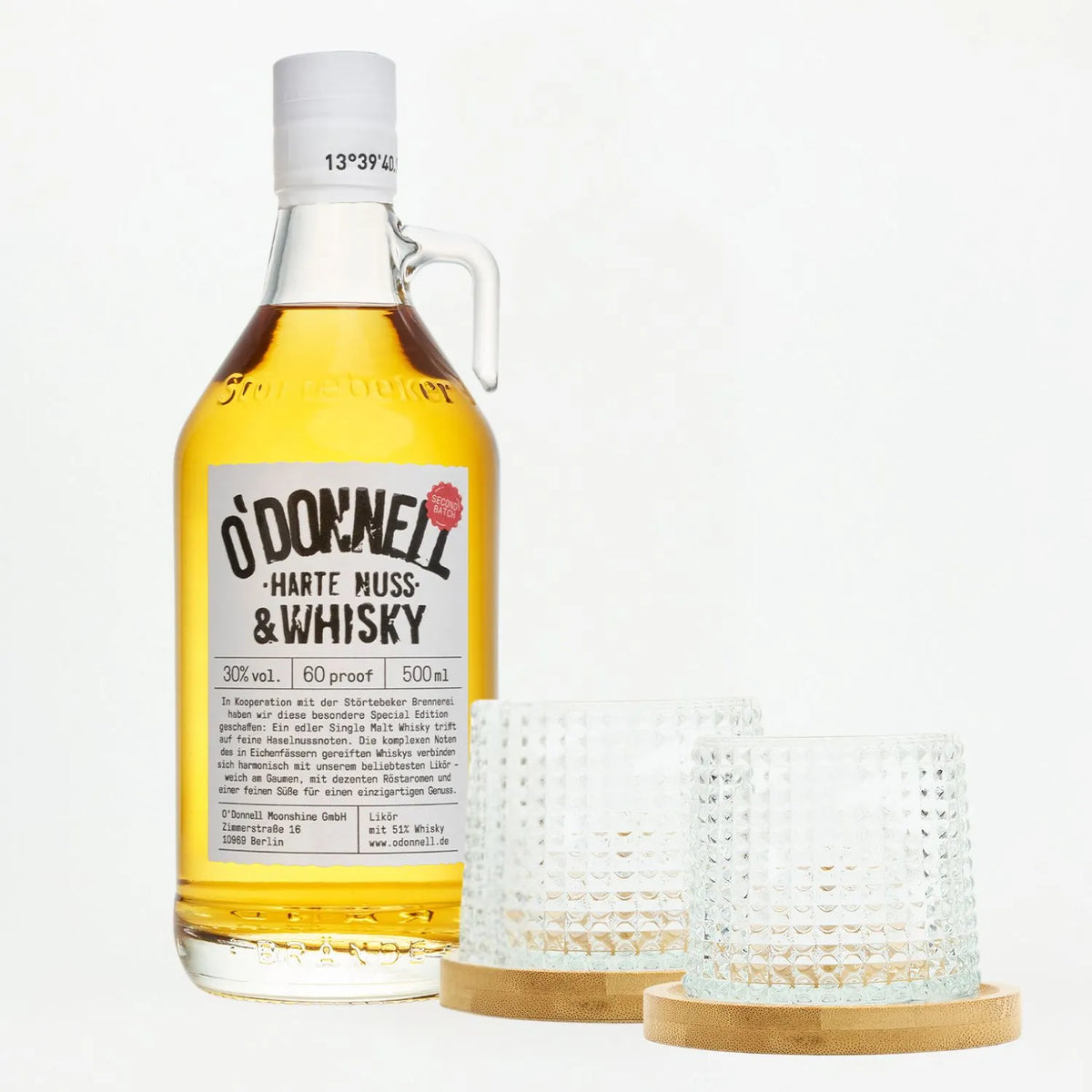 Der O'Donnell Moonshine Whisky x Harte Nuss Likör im Bundle mit 1x 500ml Sonder-Jar und 2x Tumbler.